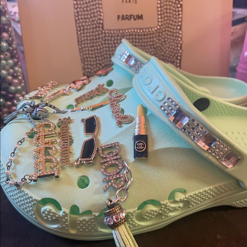Custom design Crocs - Picture 4 of 16